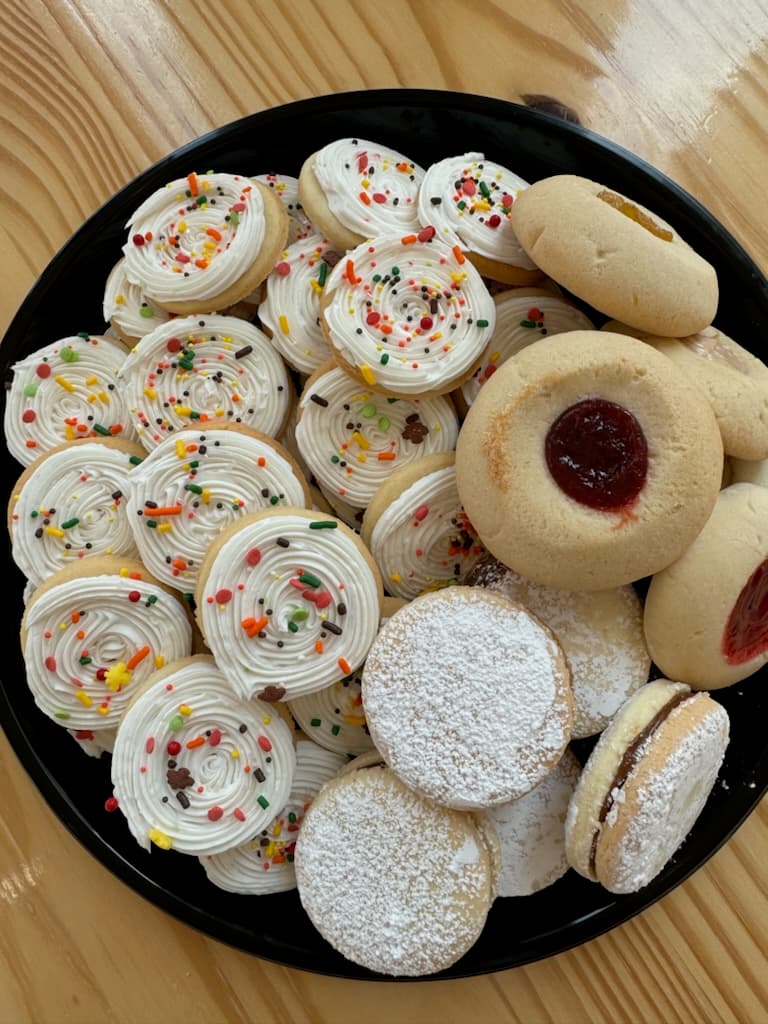 A picture of a box of cookies
